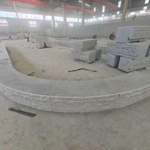 吉安 芝麻白异形坐凳，自然面光面弧形加工