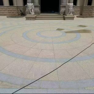 吉安 黄金麻芝麻灰花岗岩石材地铺拼接效果