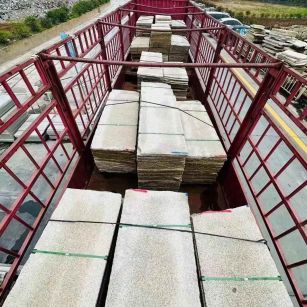 吉安 黄金麻花岗岩荔枝面，光面毛板装车完成