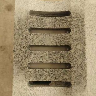 吉安 芝麻白拉丝面花岗岩U型开槽排水槽