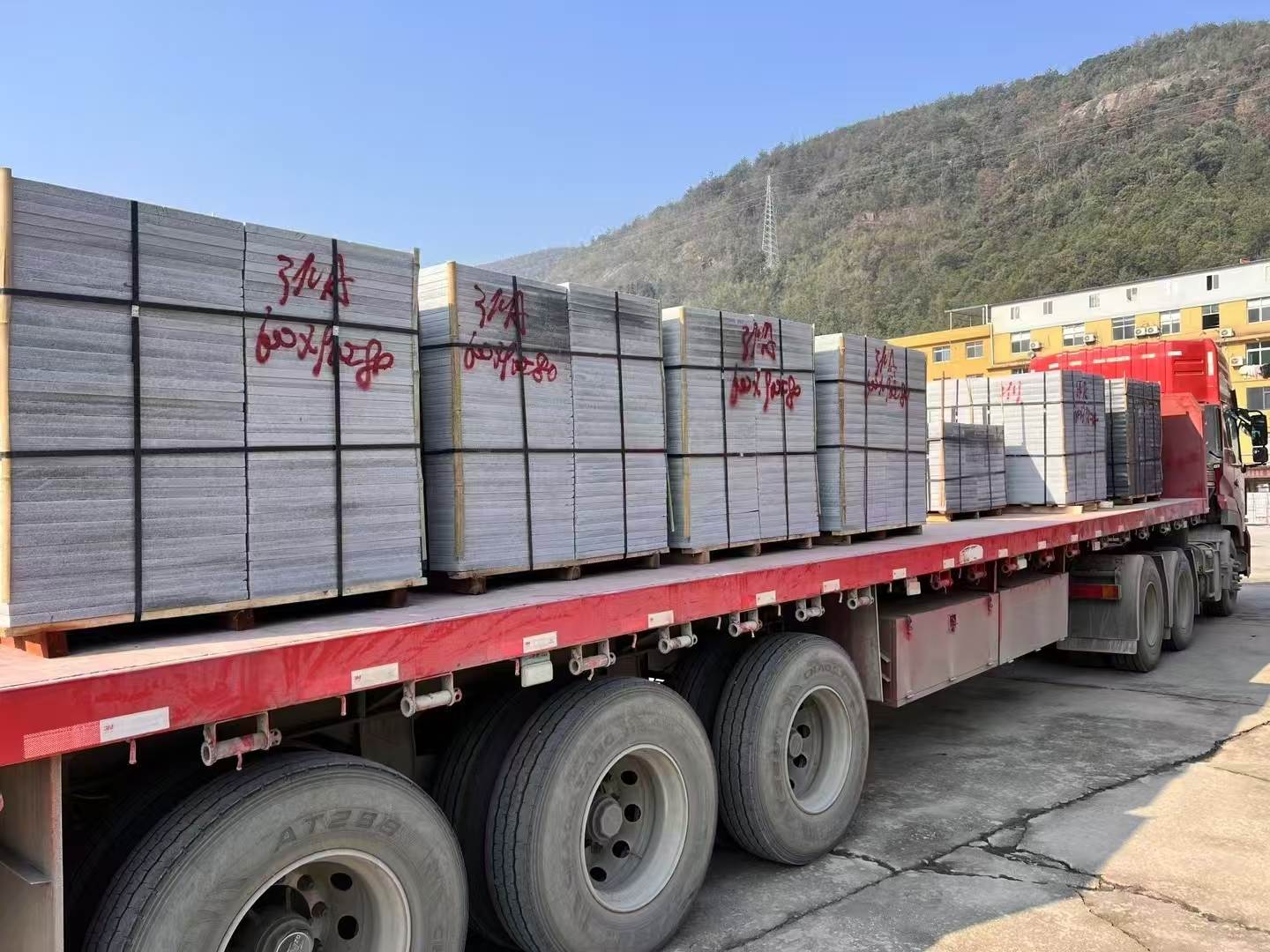 吉安 芝麻灰地铺石出货日常