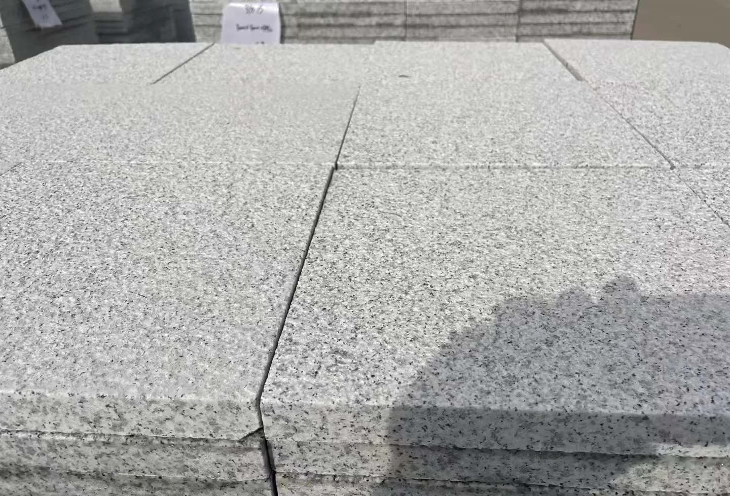 吉安 白麻花岗岩石材推荐 荔枝面地铺石