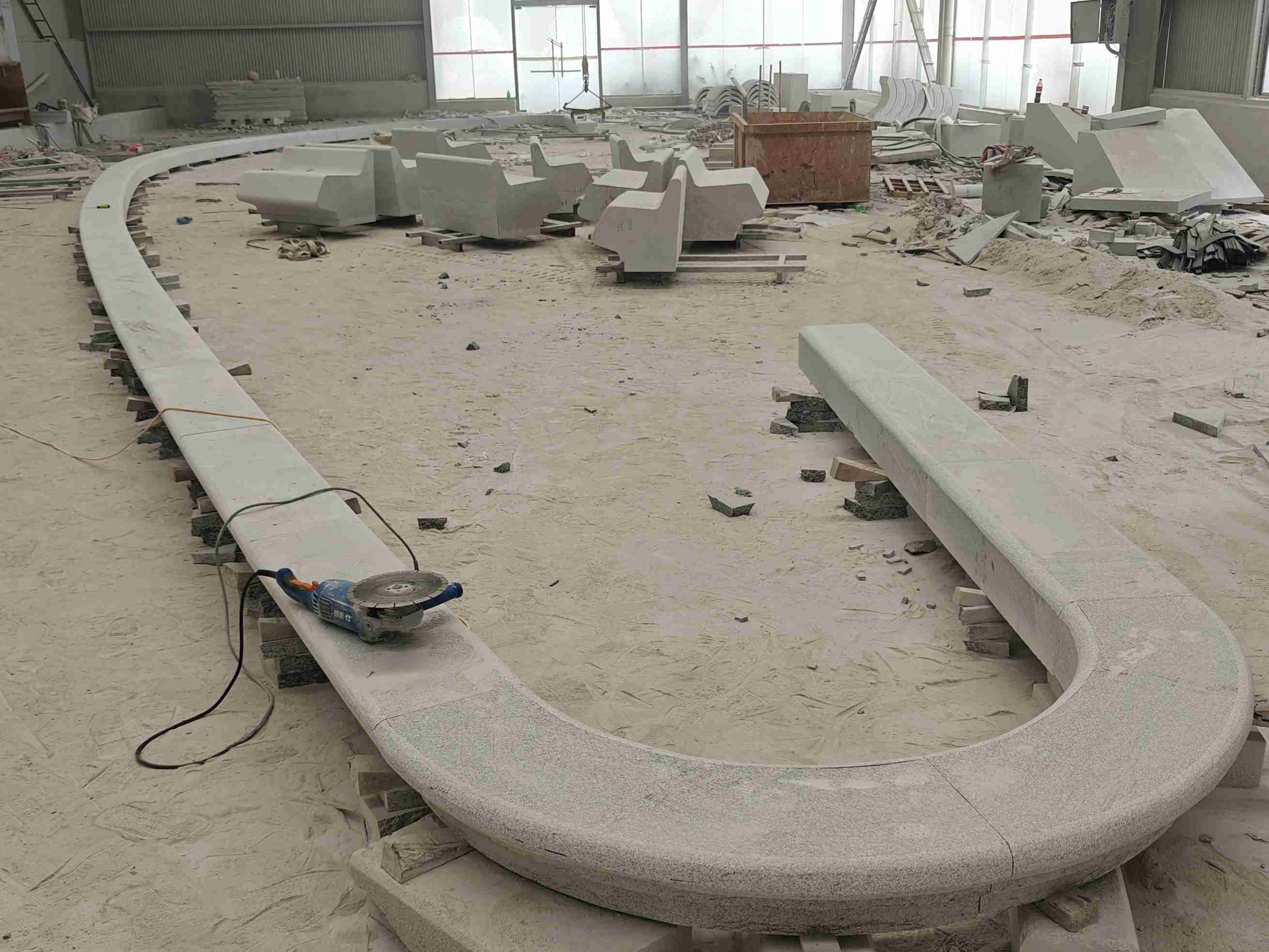 吉安 芝麻白花岗岩弧形花坛石，坐凳石