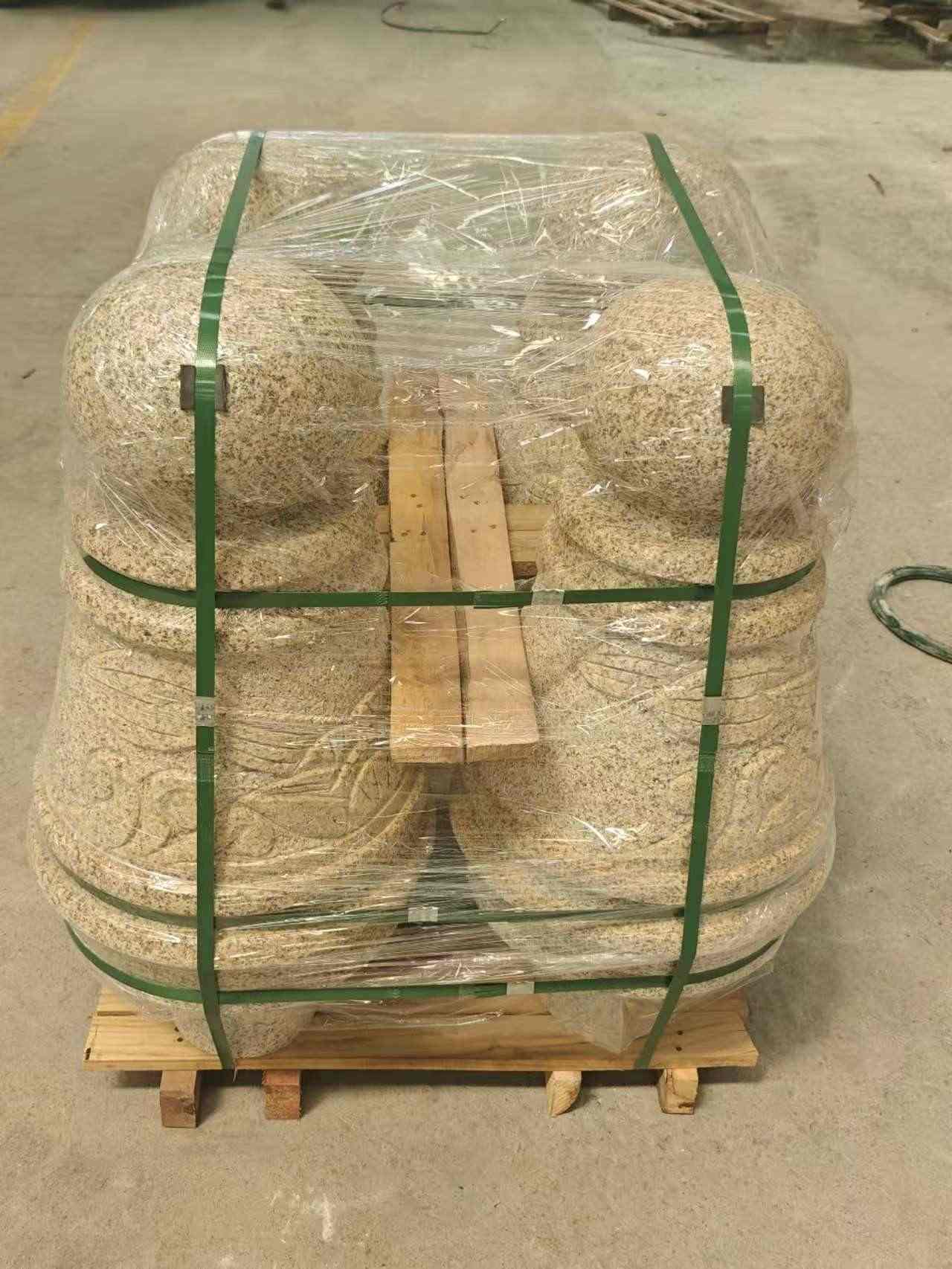 吉安 黄金麻异形定制雕花——棒棒糖挡车柱