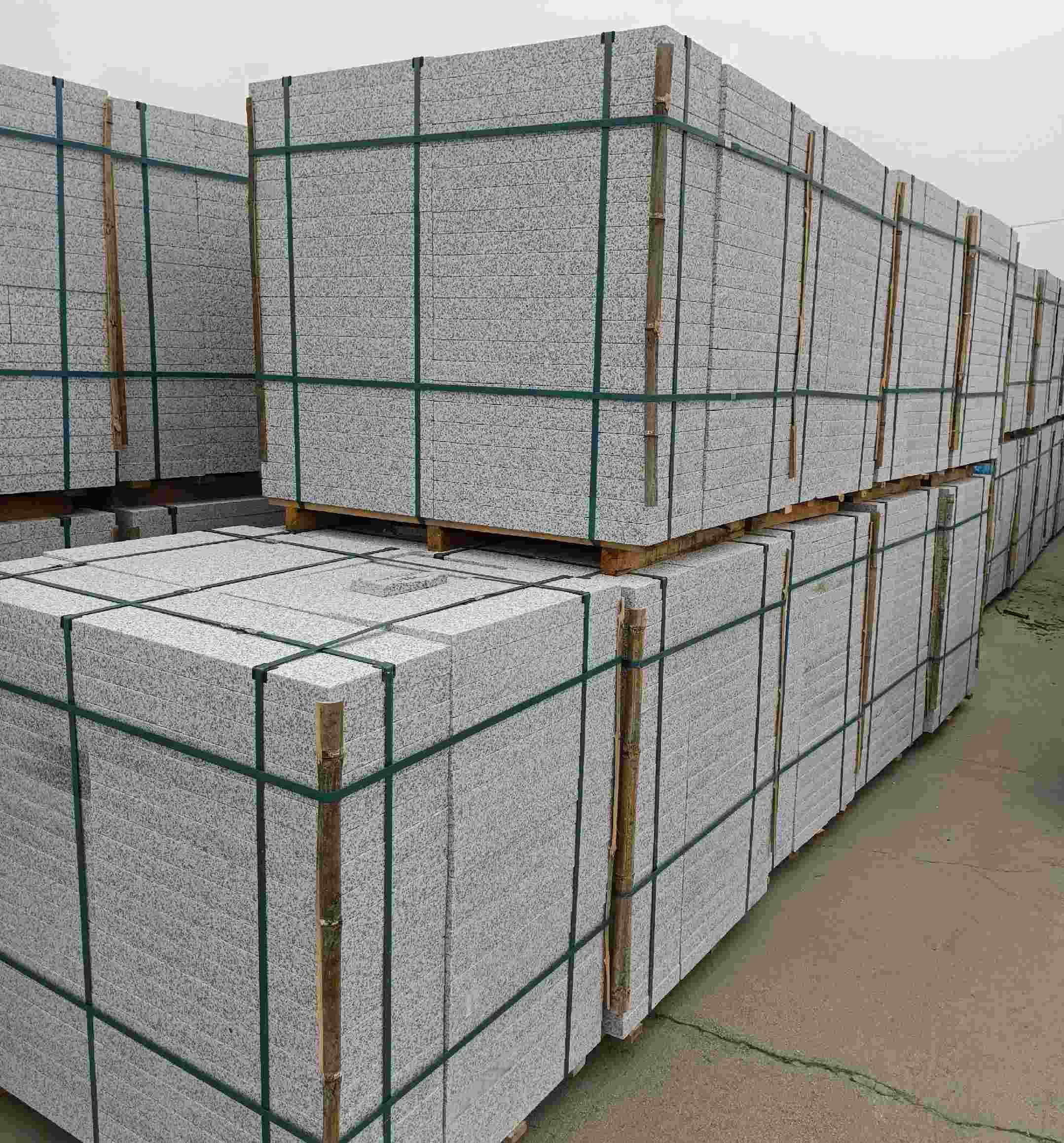 吉安 白麻花岗岩石材荔枝面地铺石（300*600*50）