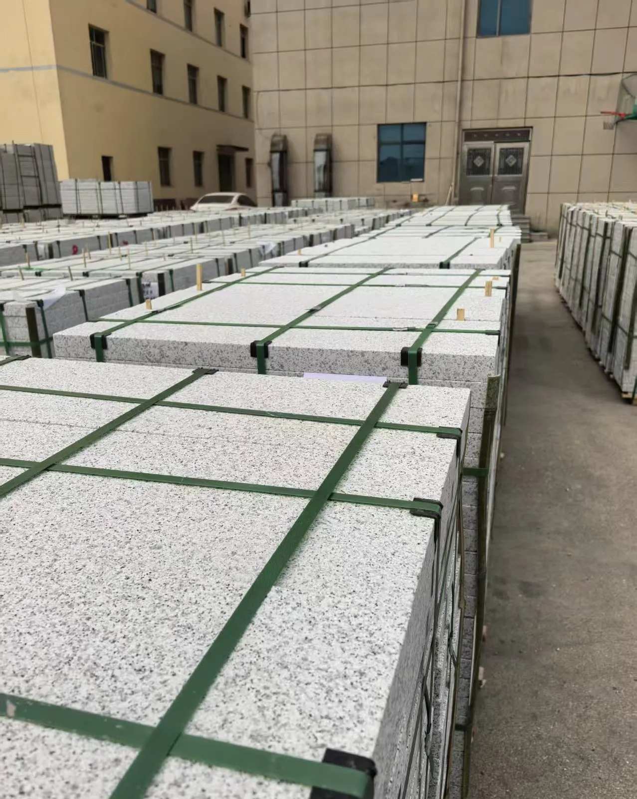 吉安 白麻花岗岩5.0公分荔枝面地铺石