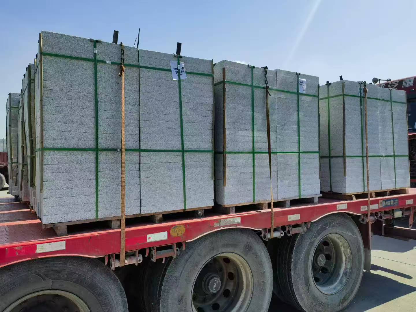 吉安芝麻白花岗岩出货日常地铺石