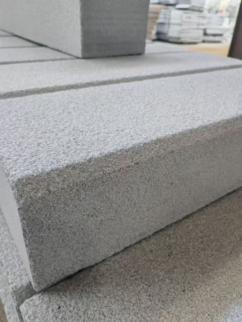 吉安 芝麻灰荔枝面路沿石