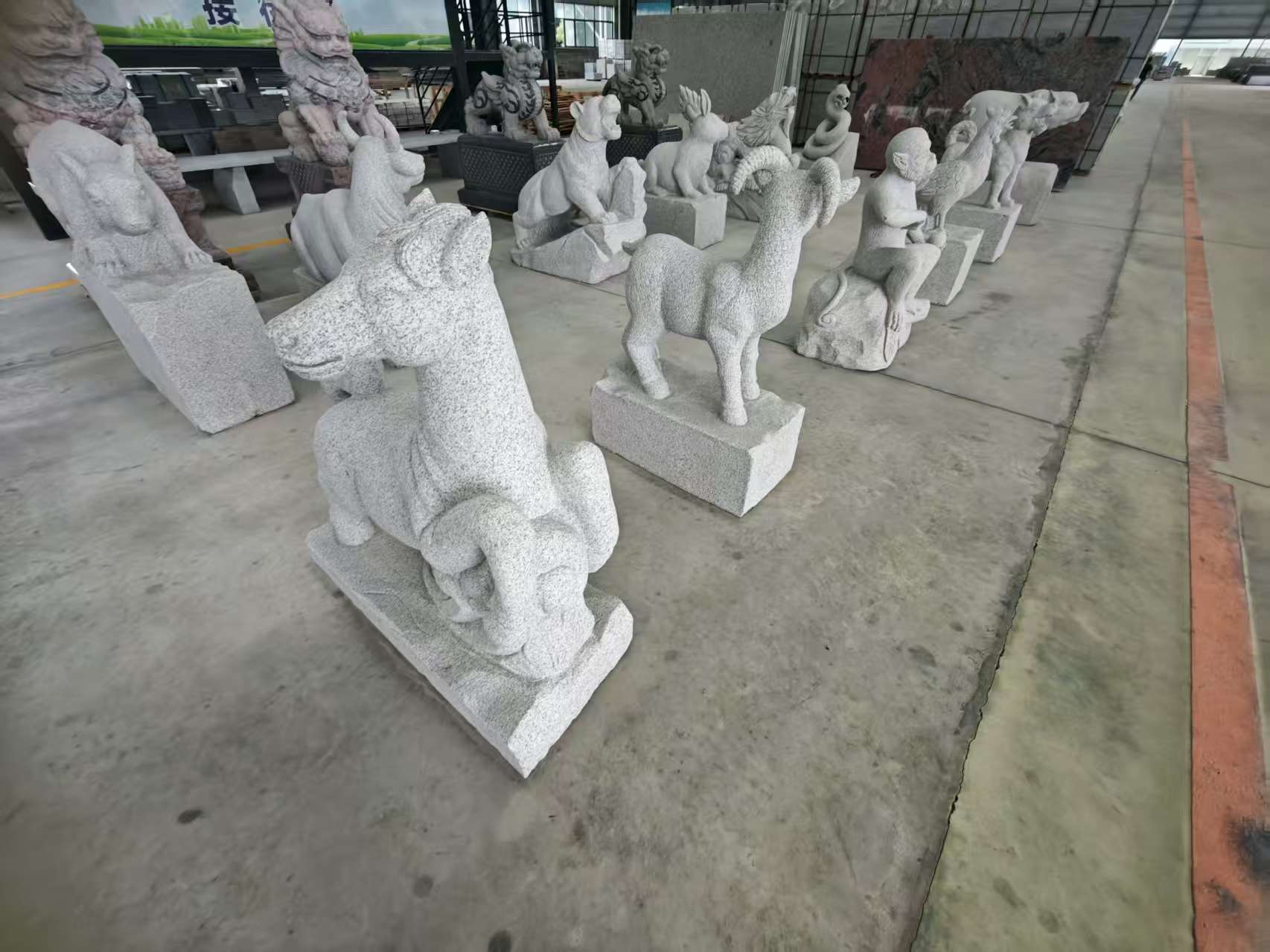 吉安 芝麻白花岗岩造型立体雕刻——十二生肖