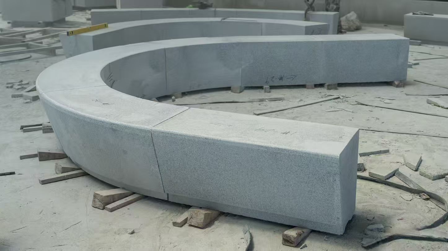 吉安 芝麻白花岗岩光面弧形坐凳
