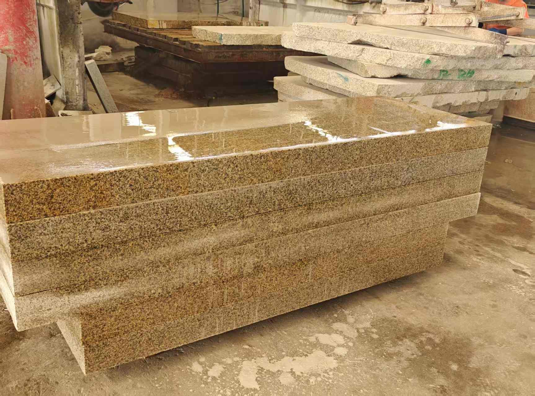 吉安 黄金麻栏杆料半成品加工中